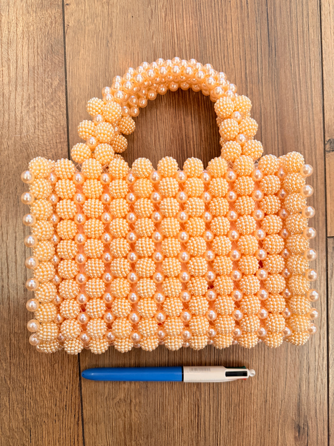 Petit sac en perles rosées