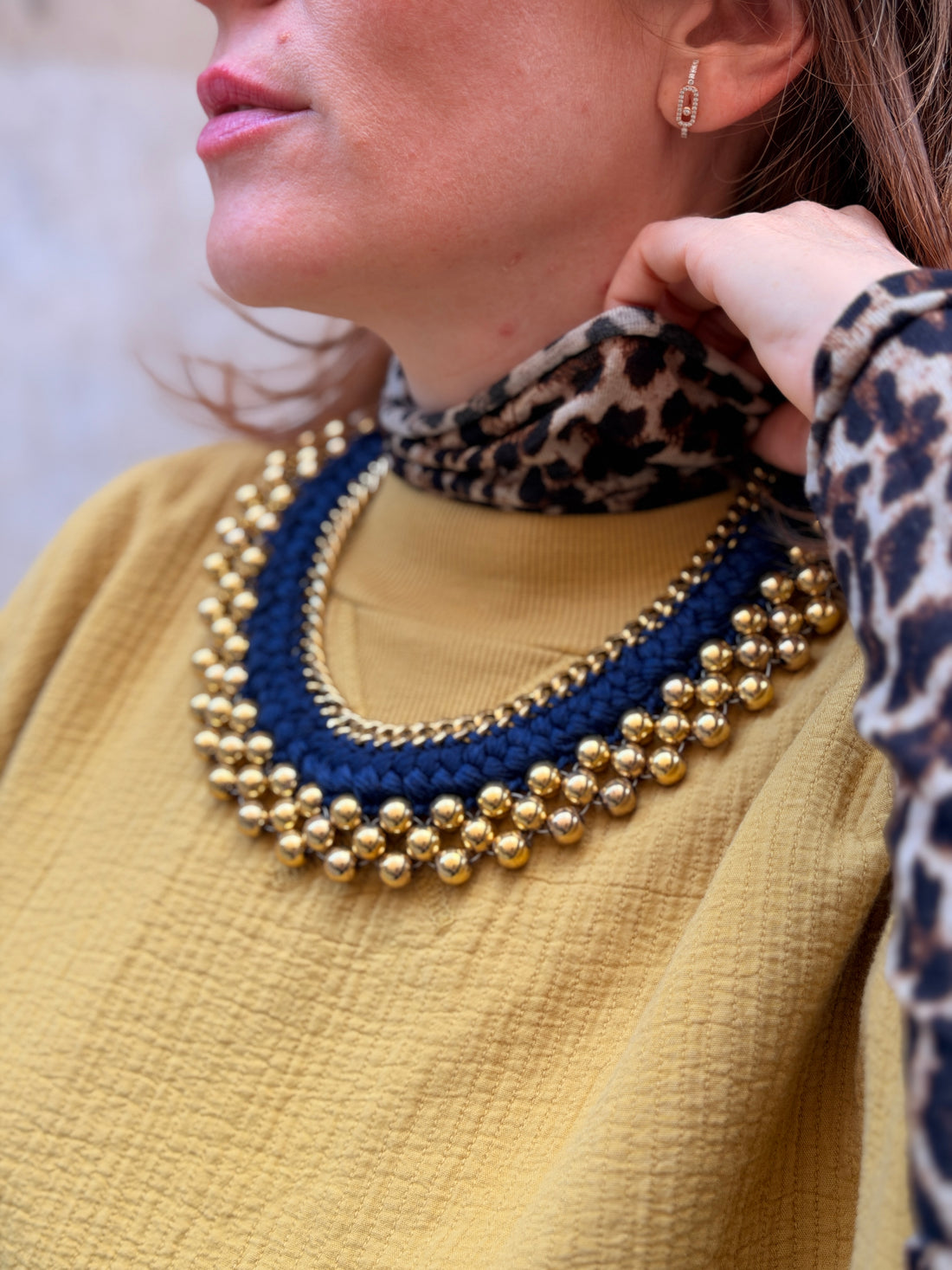 Collier perle et tresse bleu