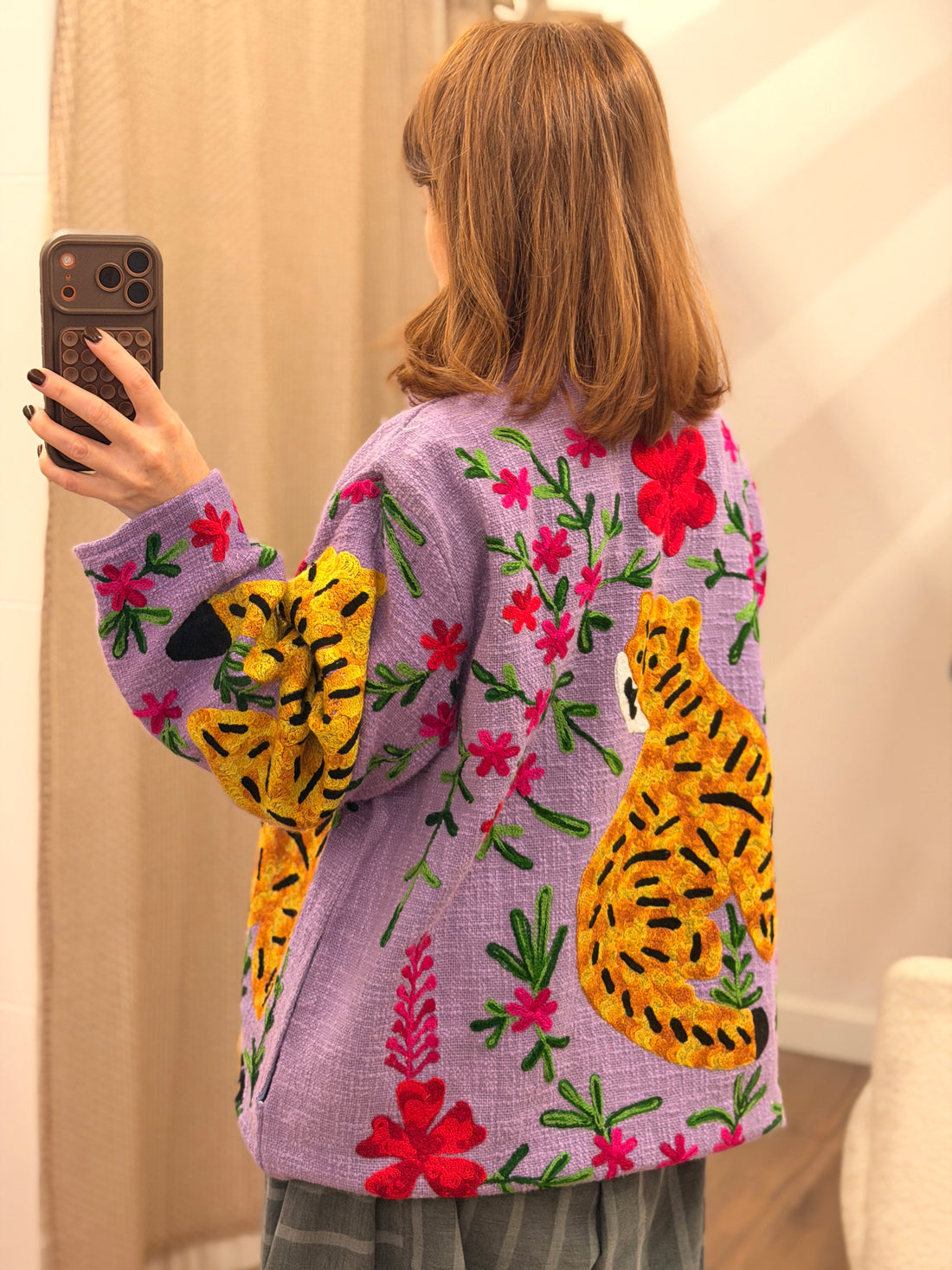 Veste lilas tigre et fleur