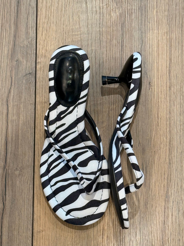 Tongs à talon zébrées