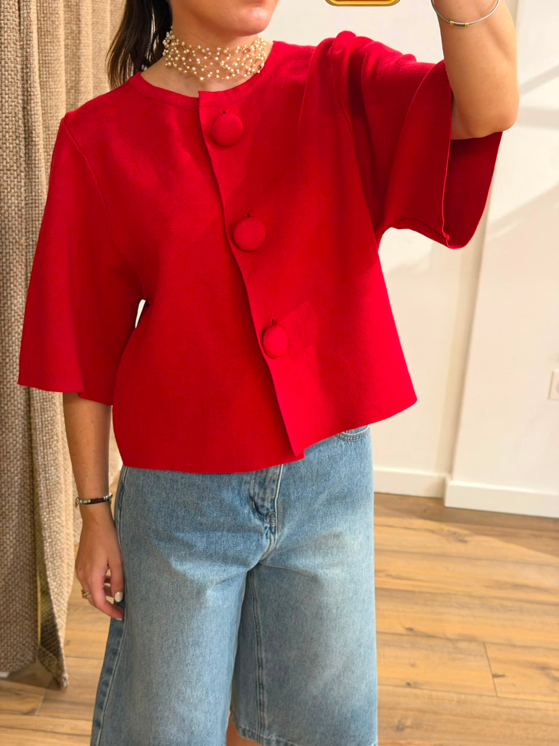 Pull boutons mc rouge
