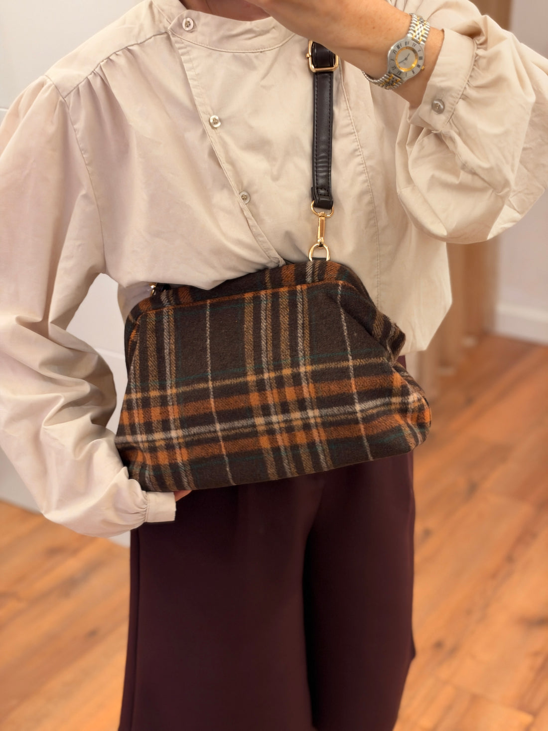 Pochette à carreaux marron