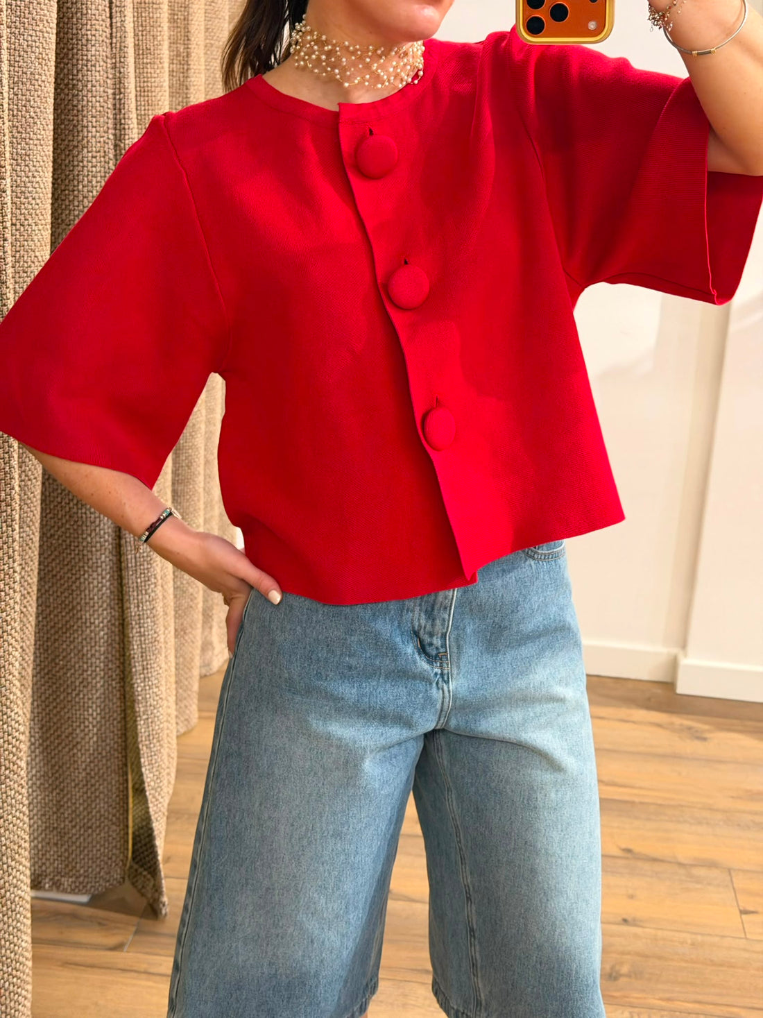 Pull boutons mc rouge