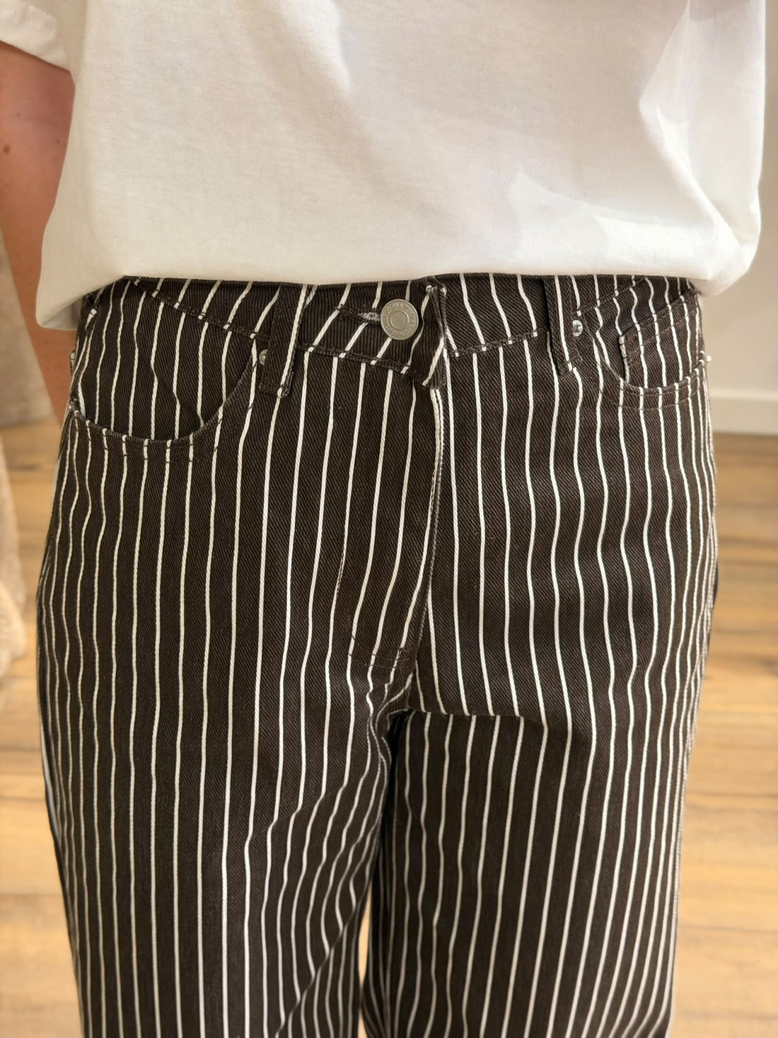 Jean wide leg à rayures marron