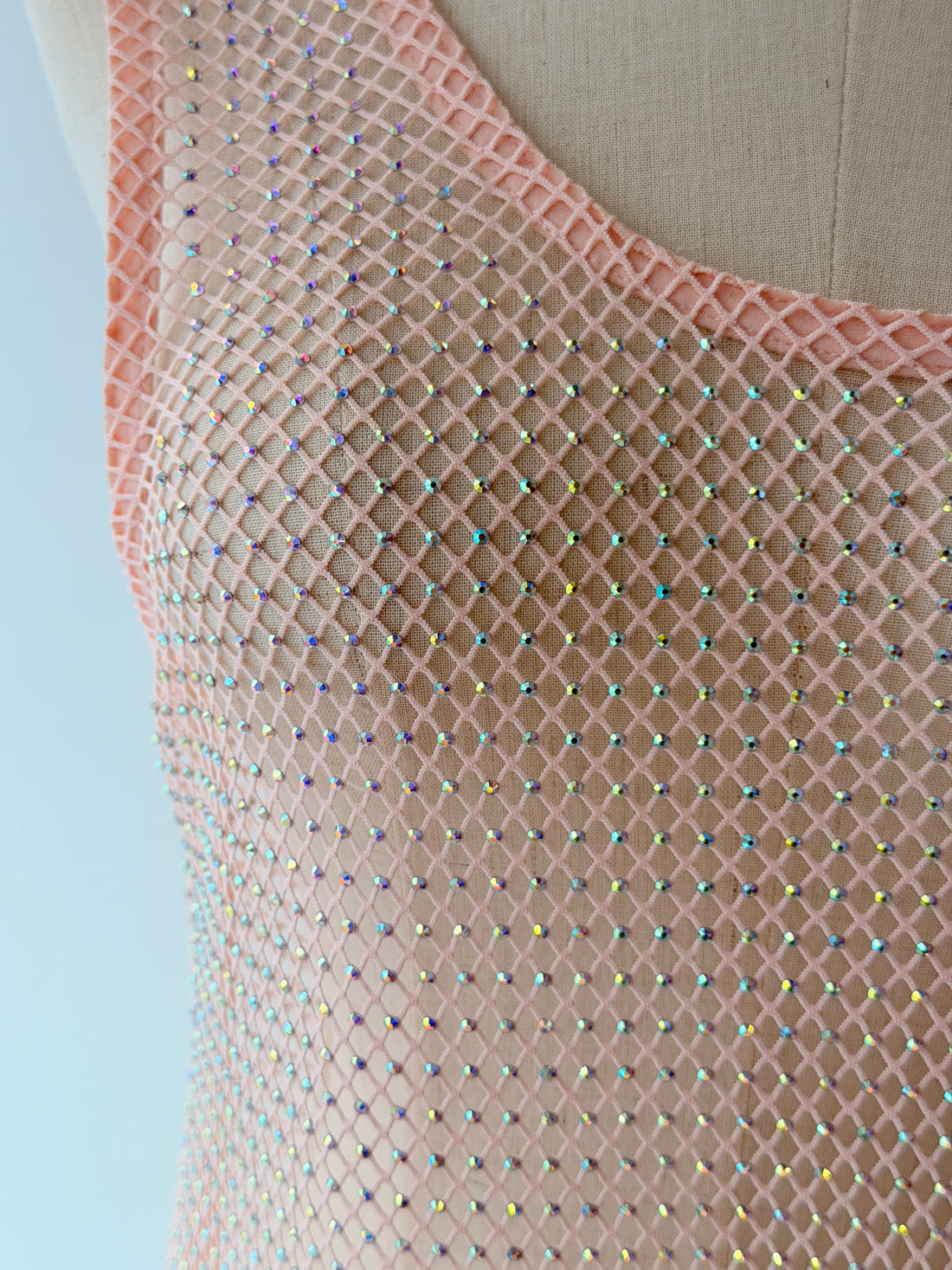 Robe résille strass rose clair