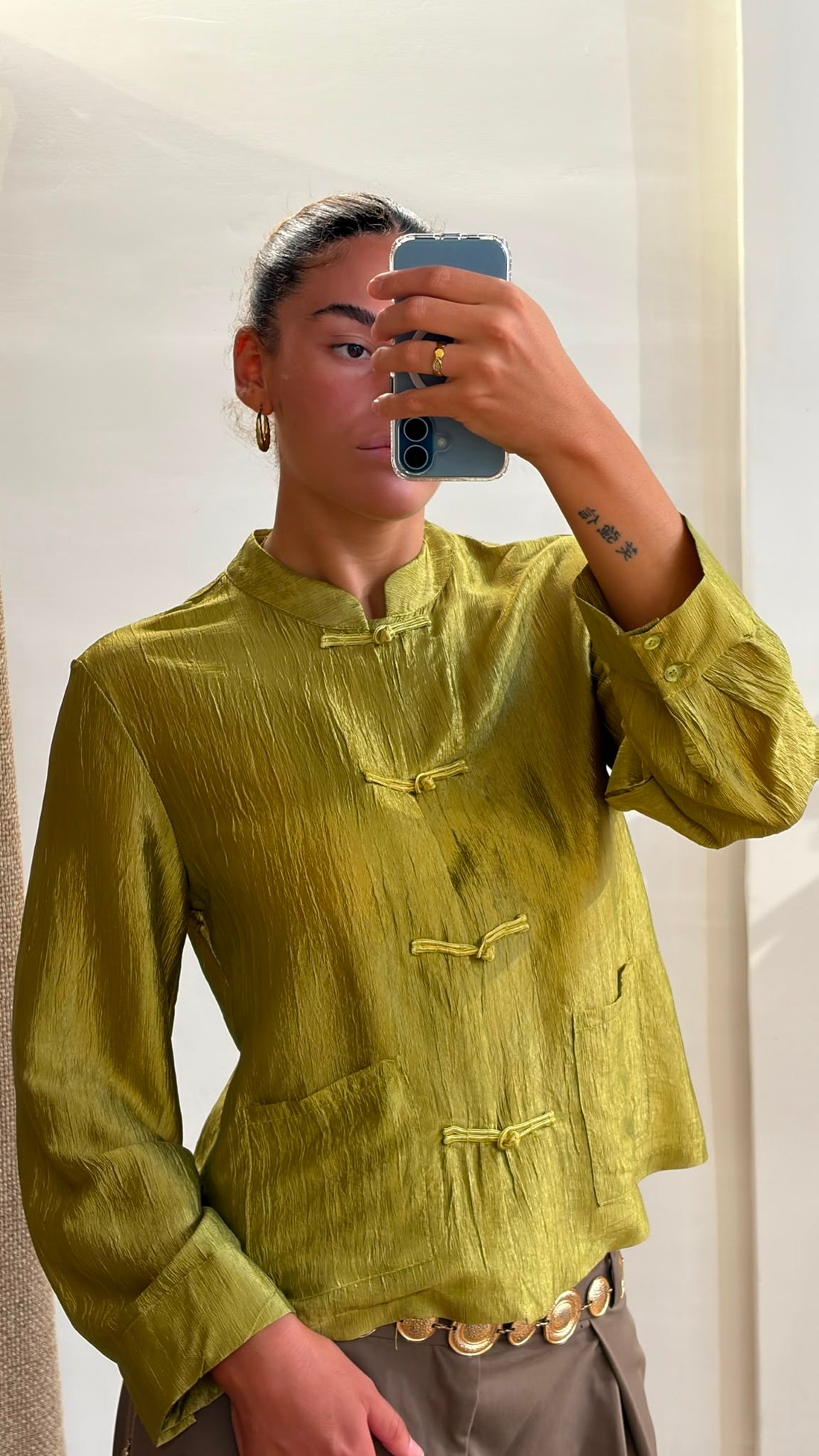 Chemise satinée Michele olive