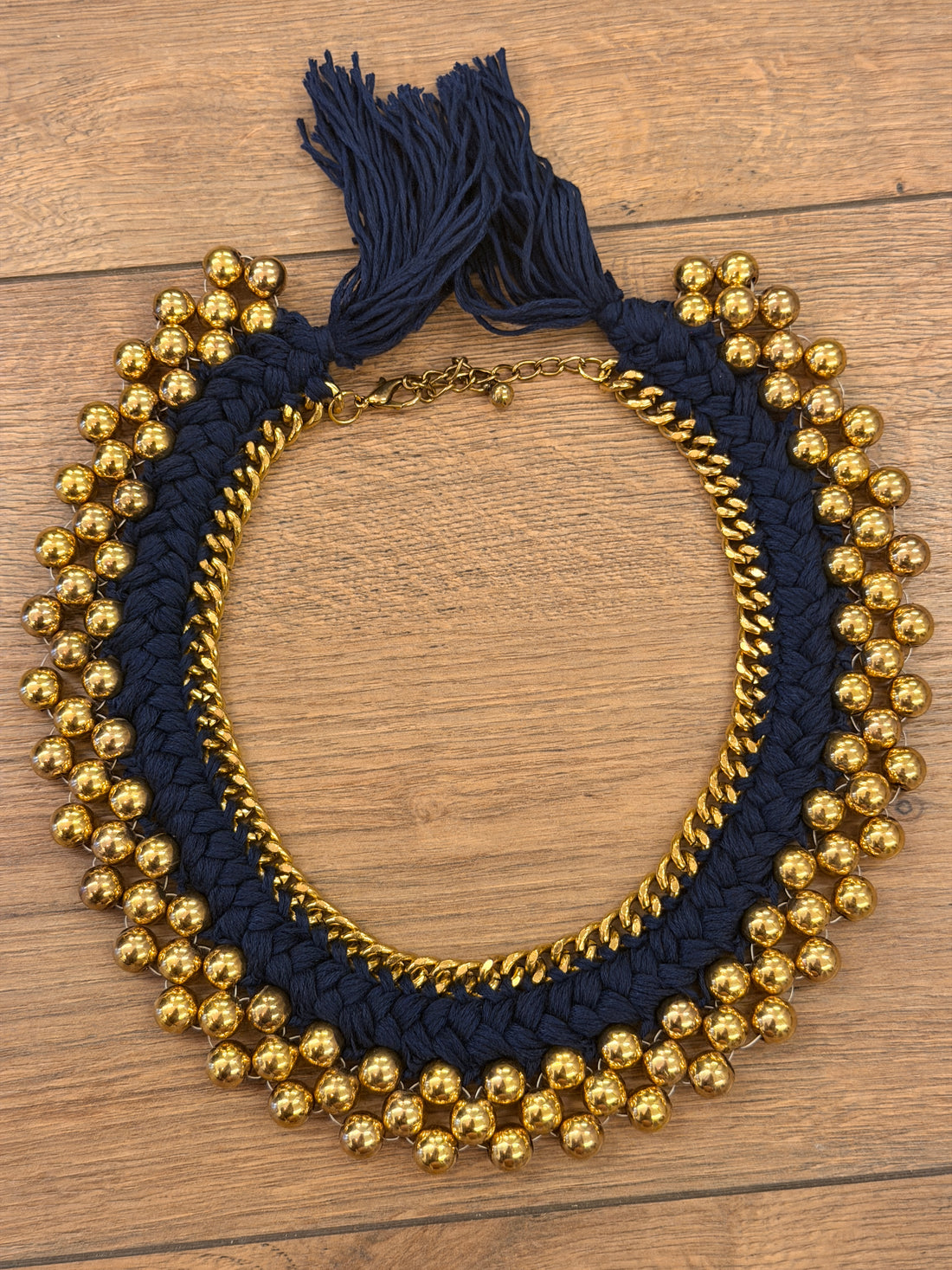 Collier perle et tresse bleu