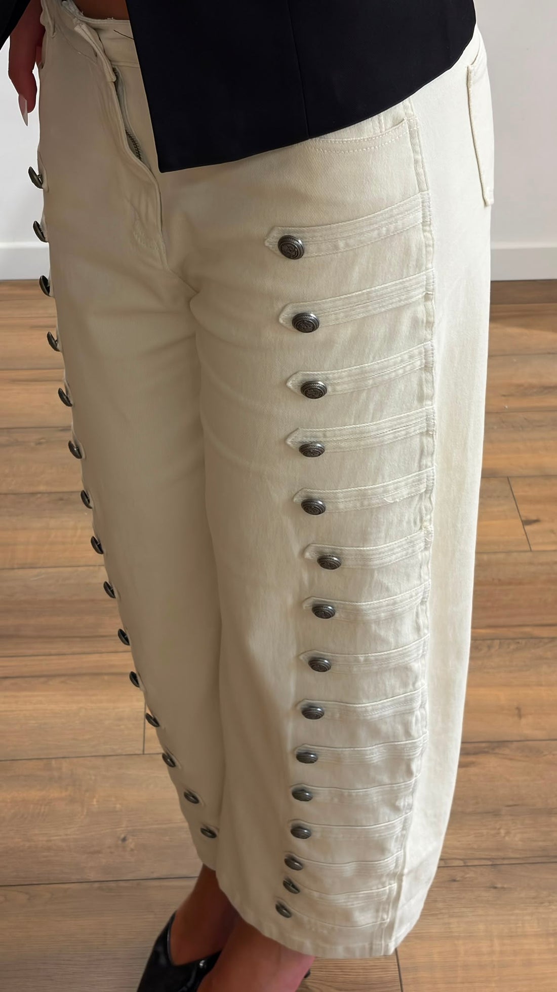 Jean attaches militaires écru
