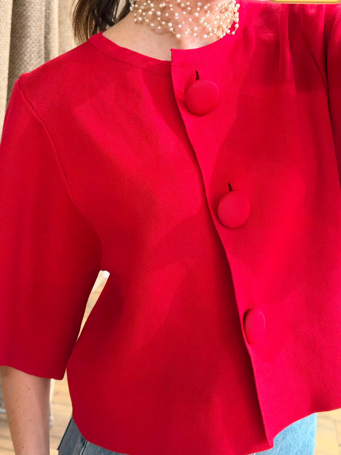 Pull boutons mc rouge