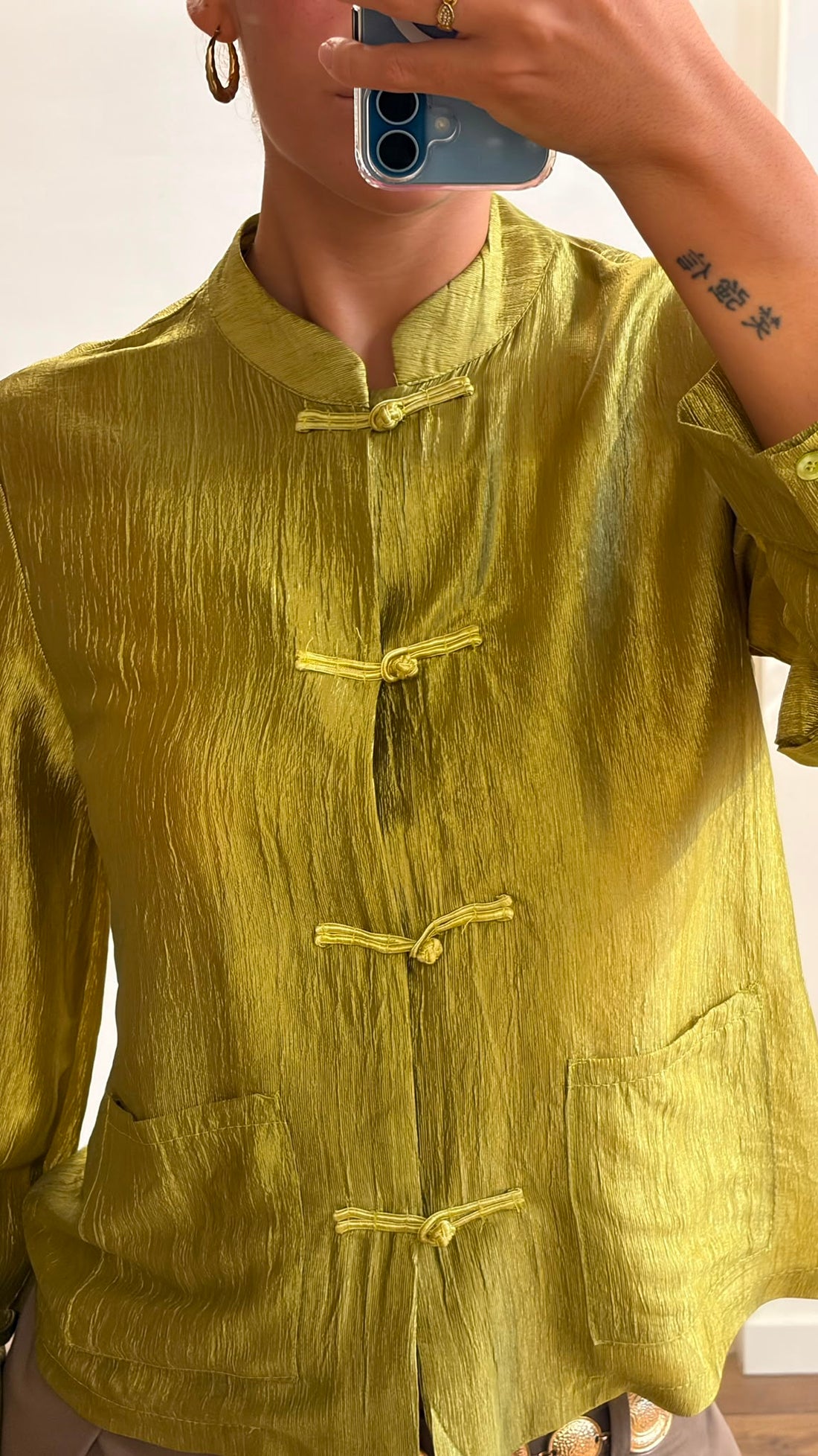 Chemise satinée Michele olive