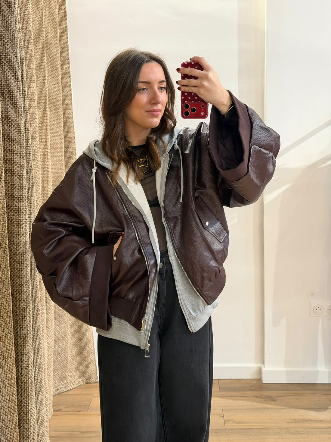 Blouson bordeaux à capuche