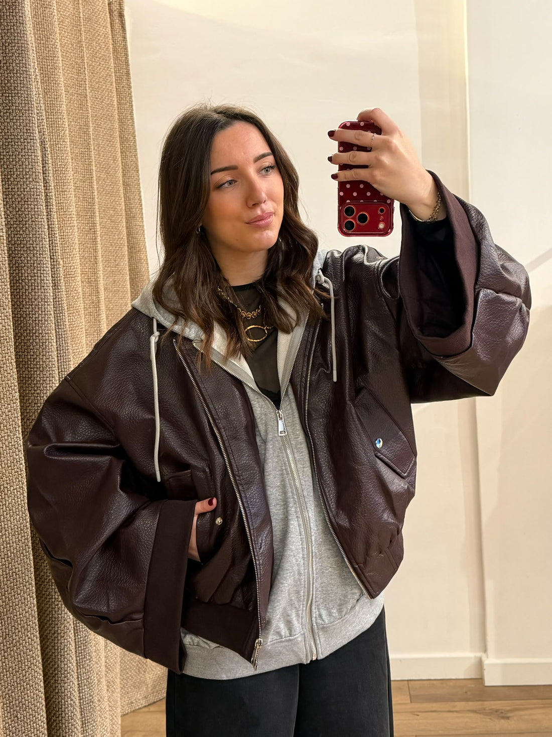 Blouson bordeaux à capuche