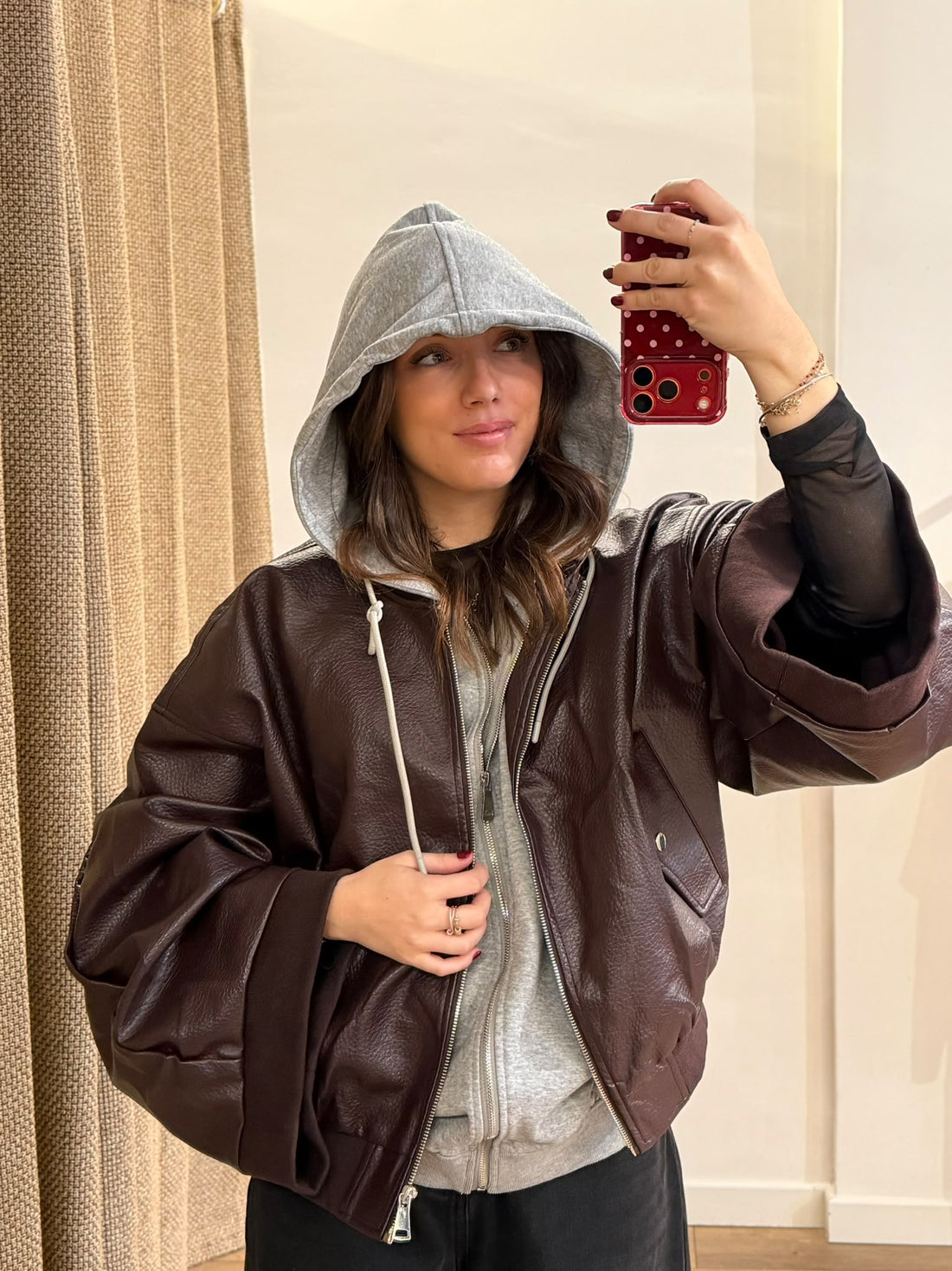 Blouson bordeaux à capuche