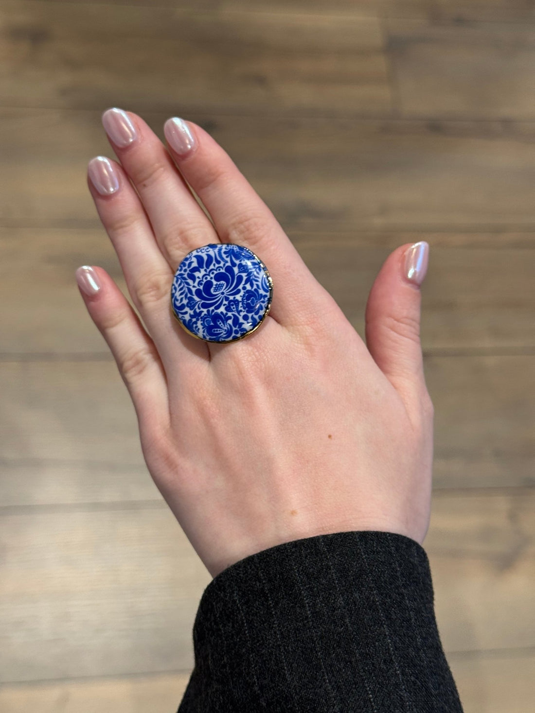 Bague dorée avec rond azulejos - Léone