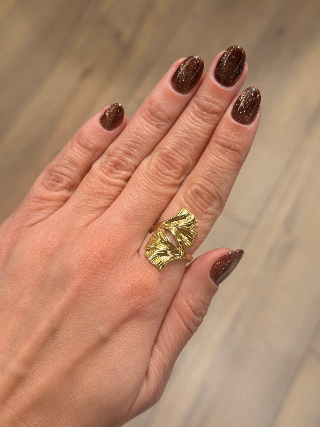 BAGUE DORÉE FEUILLES - Léone