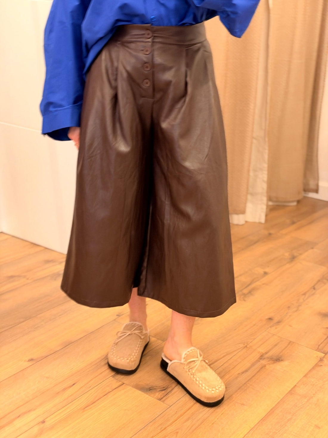 Bermuda simili marron boutons - Léone
