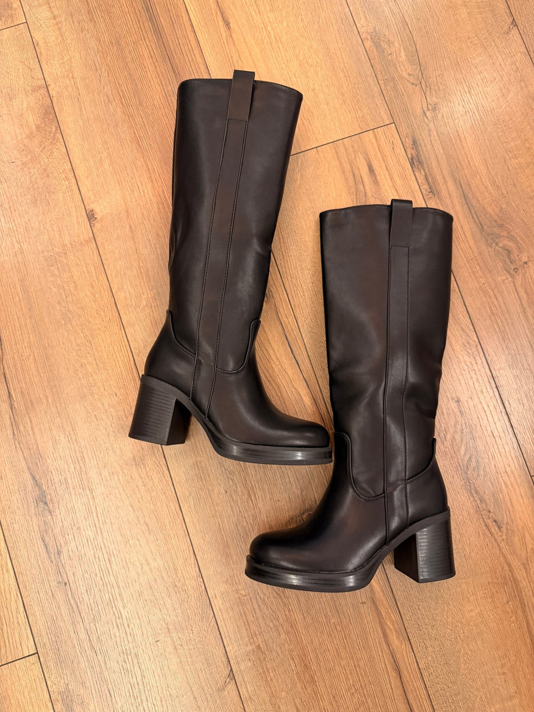 Bottes à talon noires - Léone