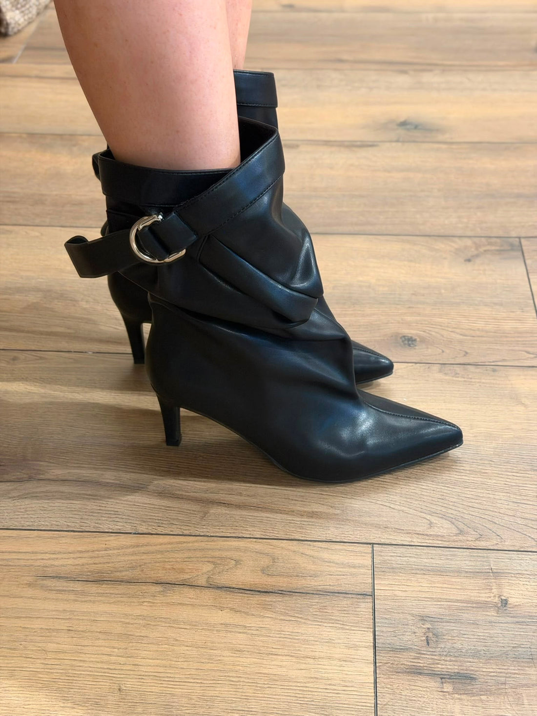 Bottes noires froncées - Léone