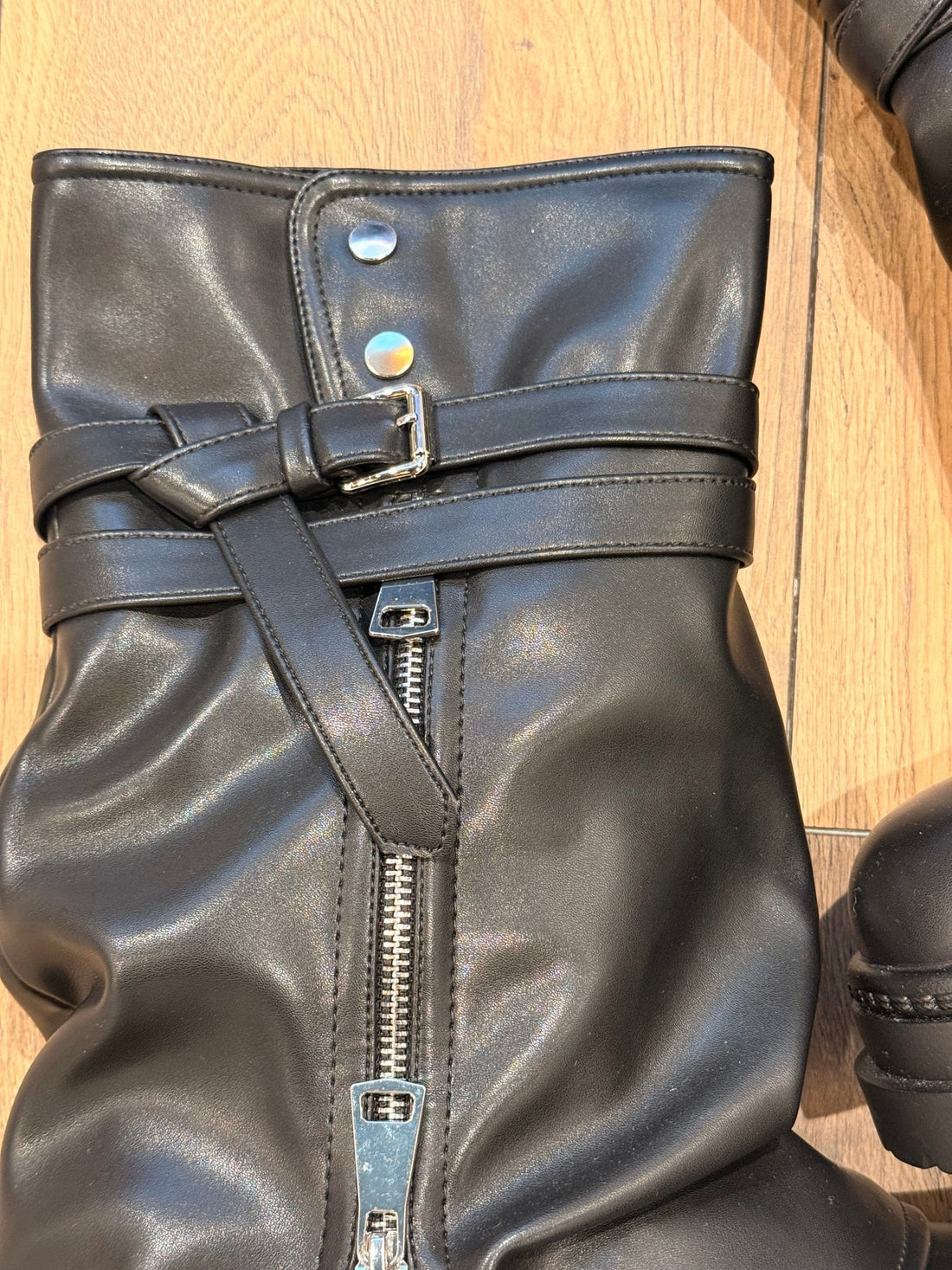 Bottes revers noires - Léone