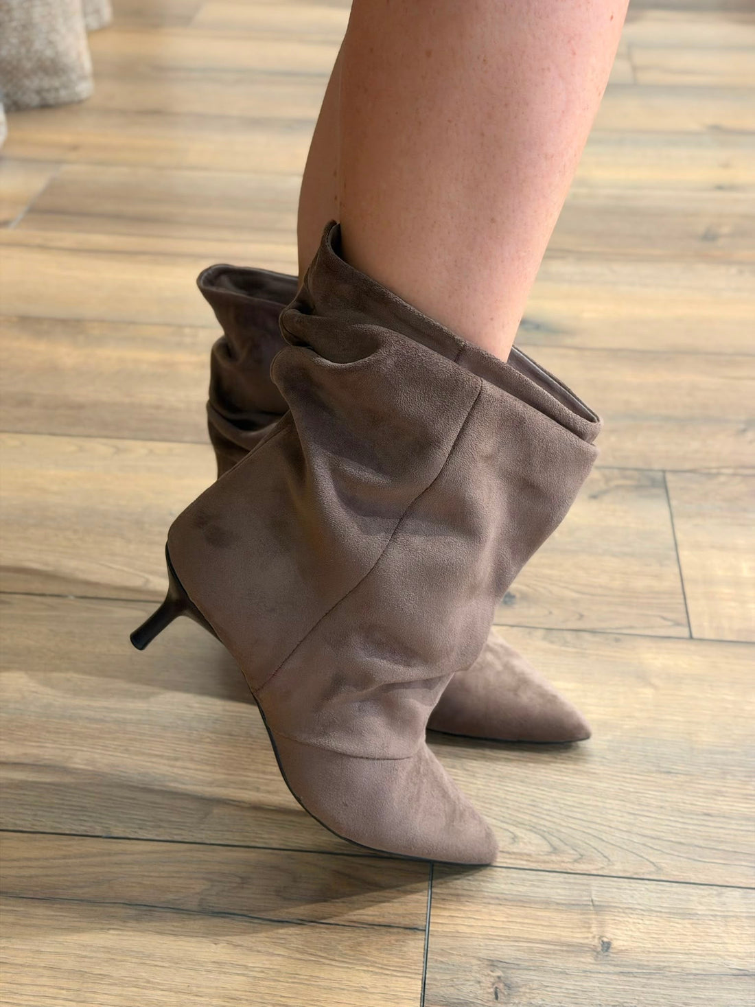 Bottines daim taupe fronces - Léone