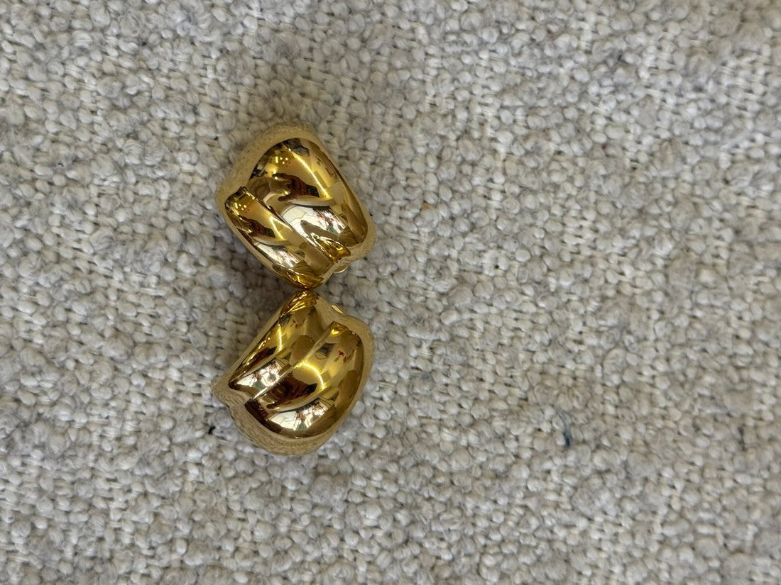 Boucles dorée en forme de L - Léone