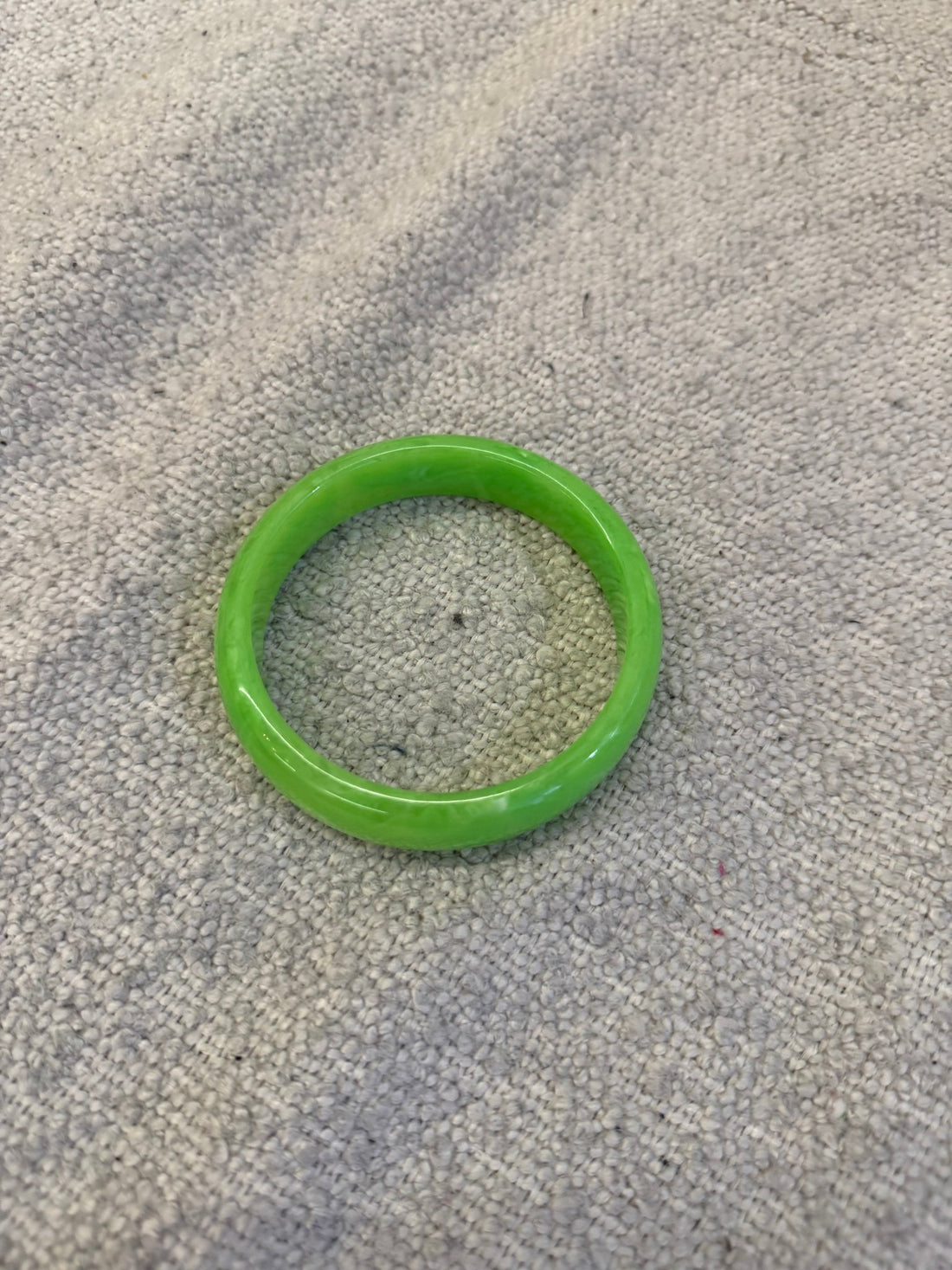 Bracelet résine vert fluo - Léone