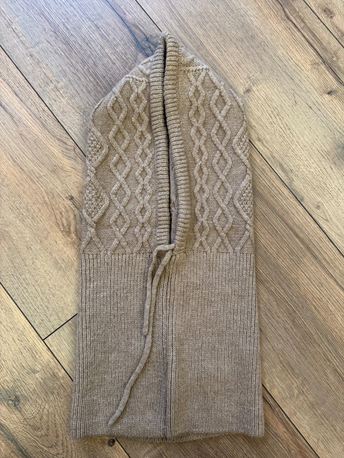 Cagoule tressée beige - Léone