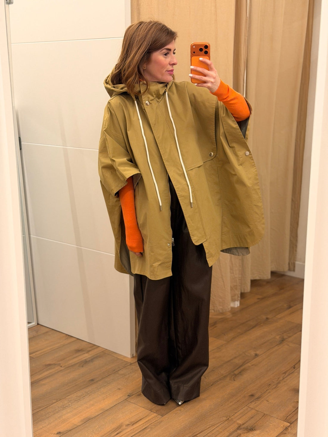 Cape Misha beige - Léone