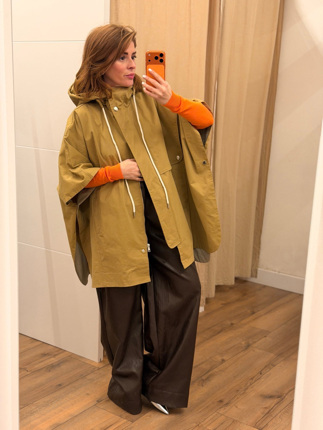 Cape Misha beige - Léone