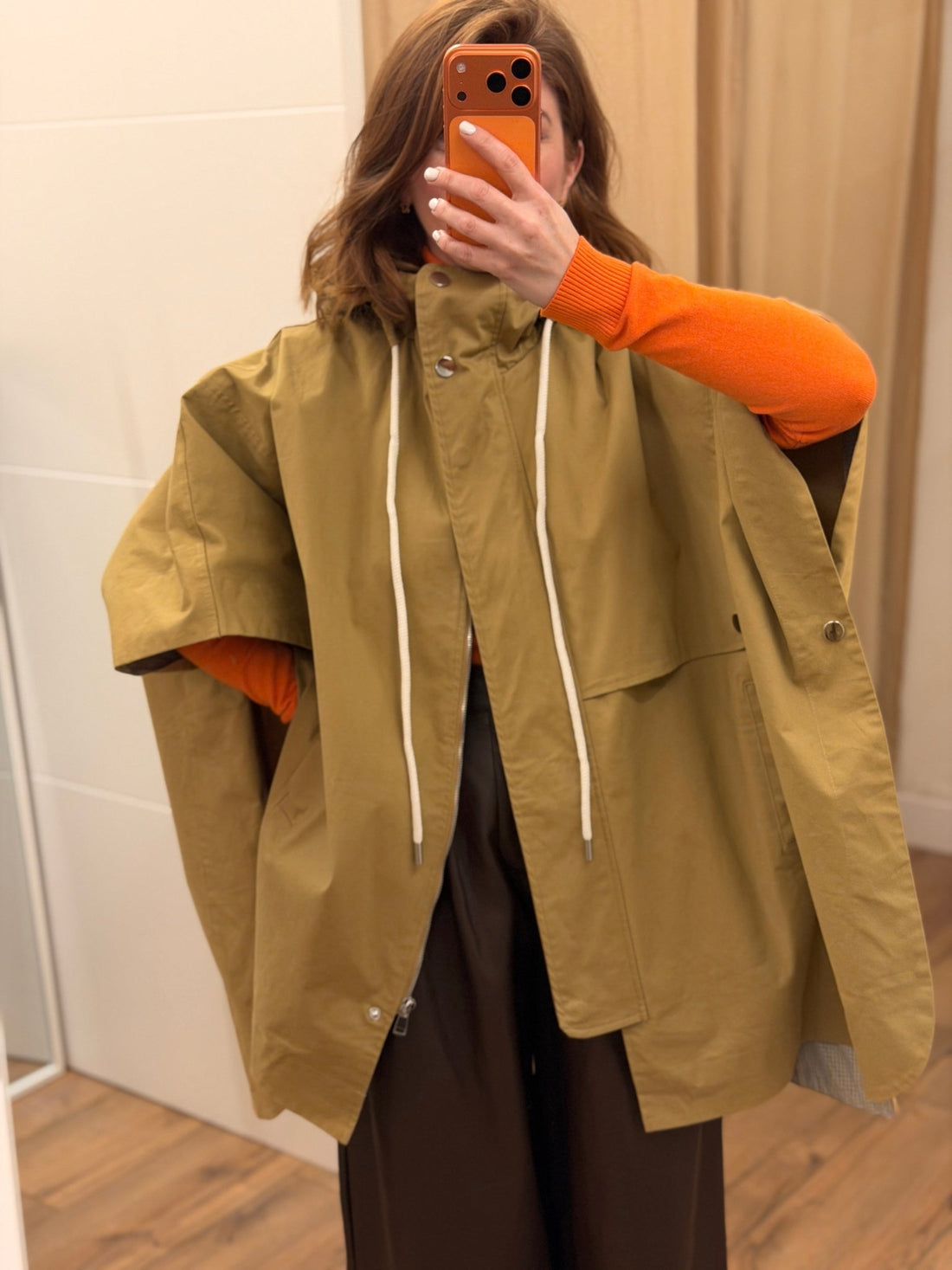 Cape Misha beige - Léone