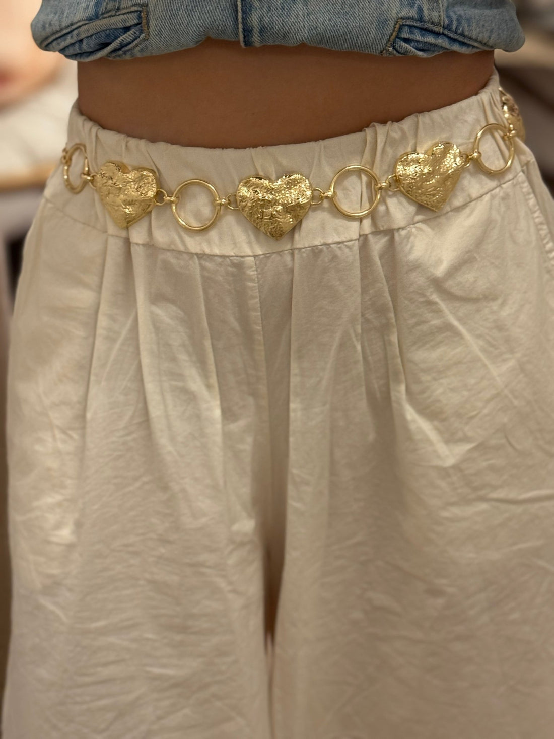 Ceinture en chaîne dorée avec cœurs et anneaux - Léone
