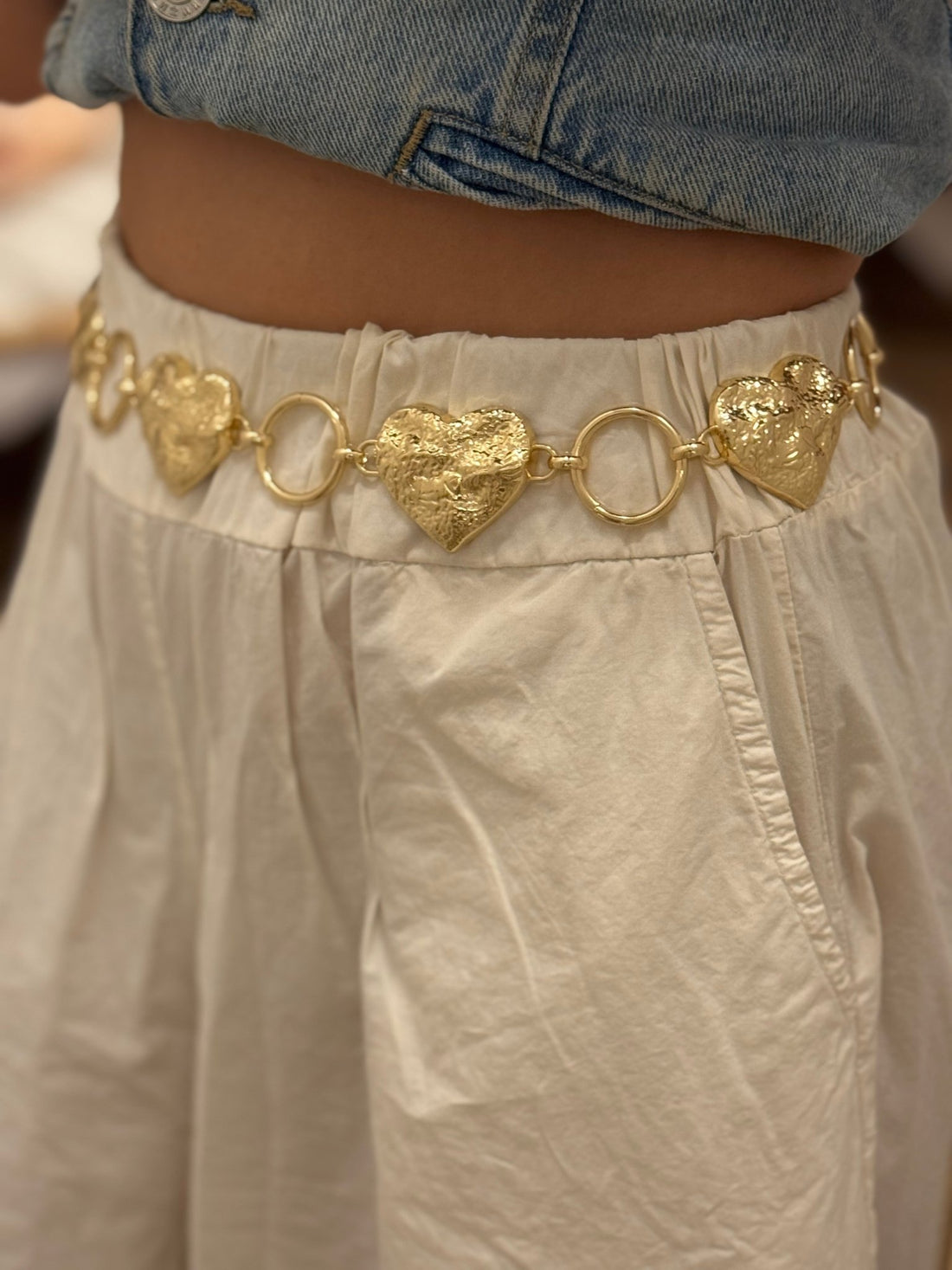 Ceinture en chaîne dorée avec cœurs et anneaux - Léone