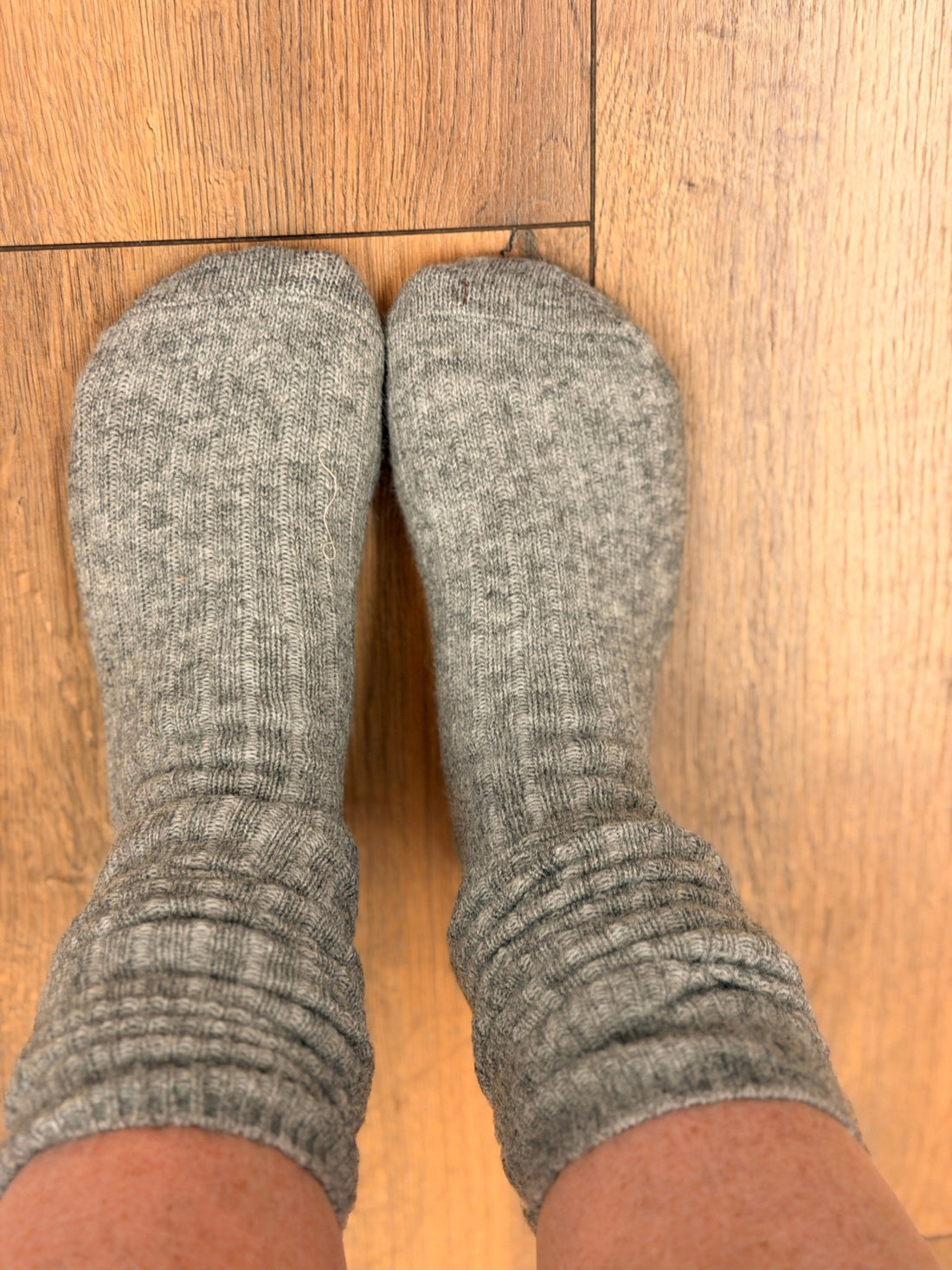 Chaussettes hautes côtelées grises - Léone