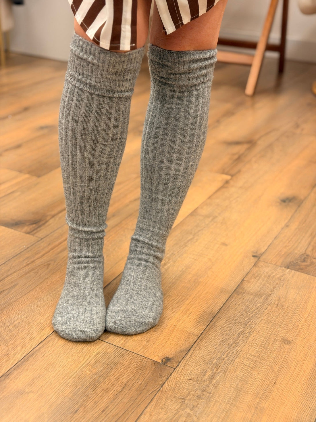 Chaussettes hautes côtelées grises - Léone