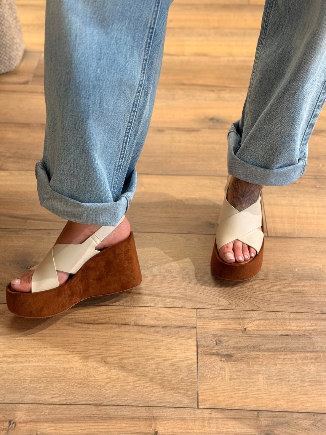 Chaussures compensées beiges - Léone