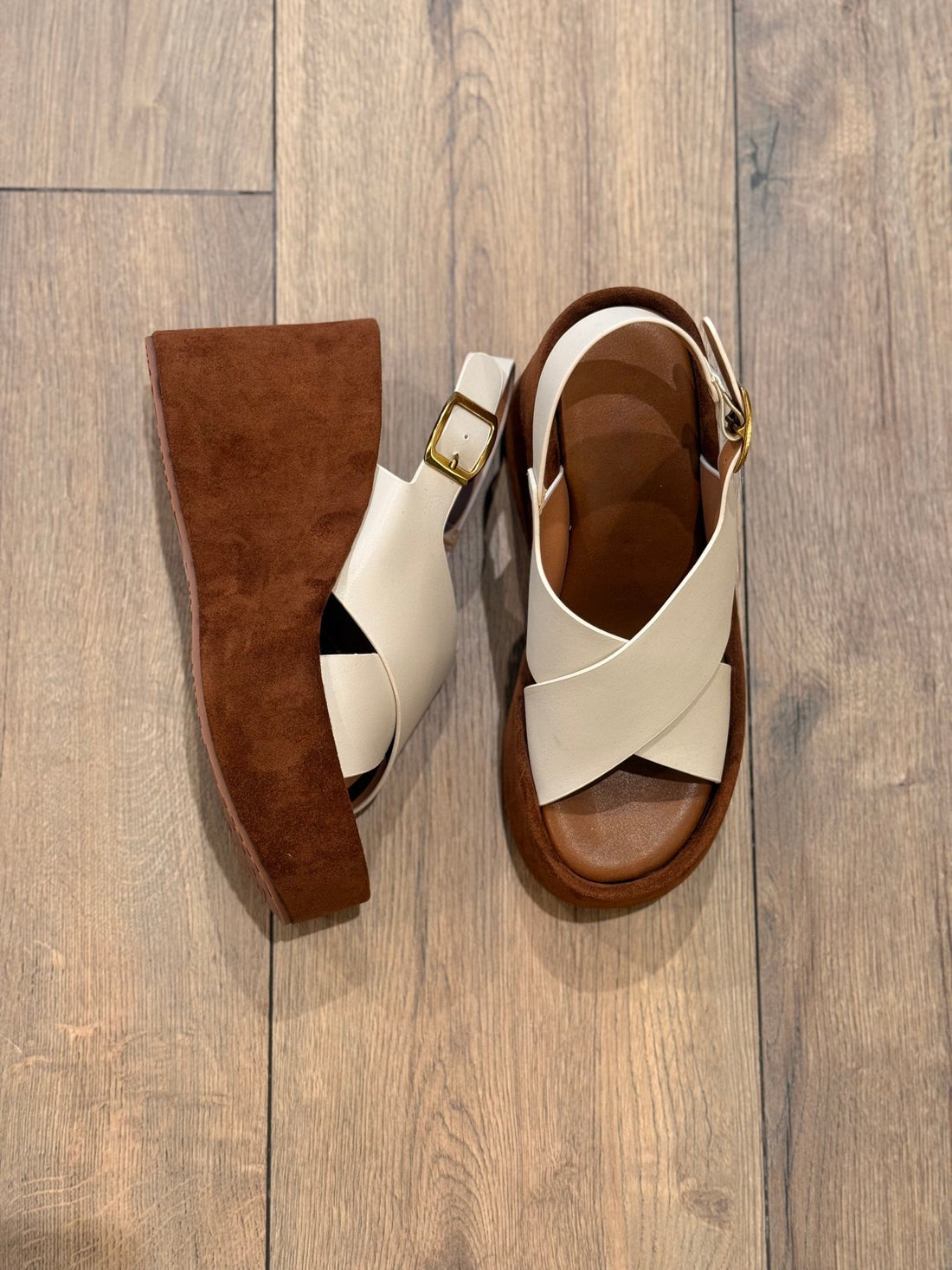 Chaussures compensées beiges - Léone