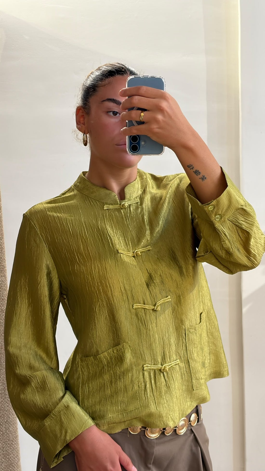 Chemise satinée Michele olive - Léone