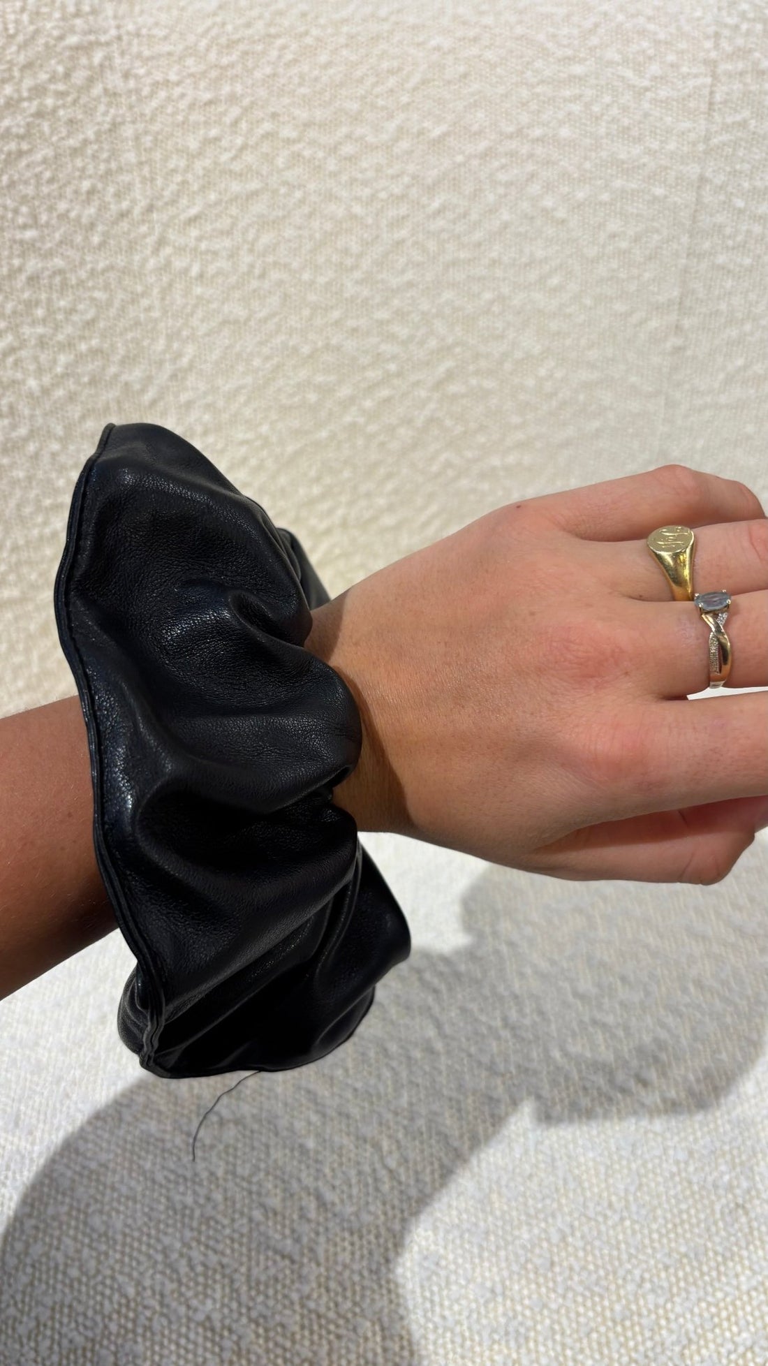 Chouchou simili noir - Léone