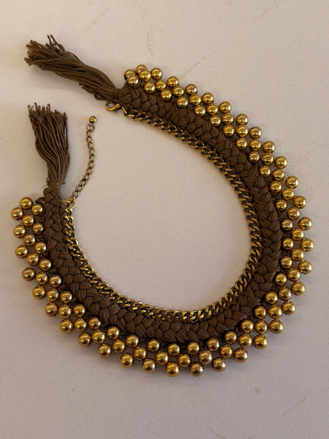 Collier perle et tresse kaki - Léone