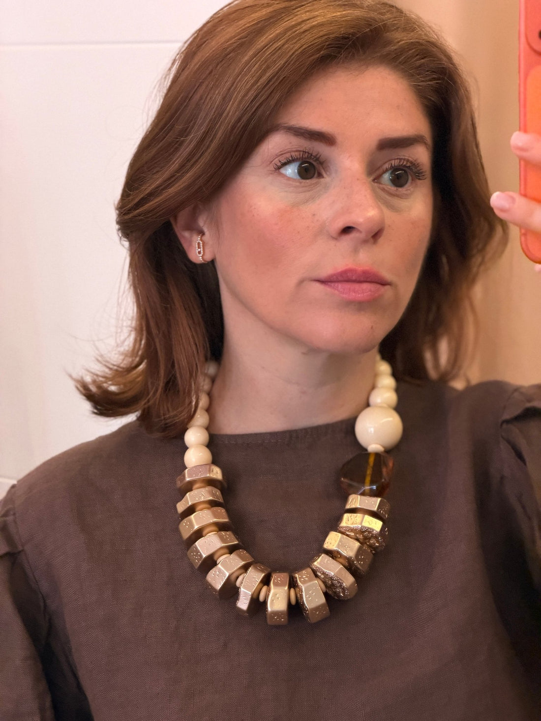 Collier perles et resine crème - Léone