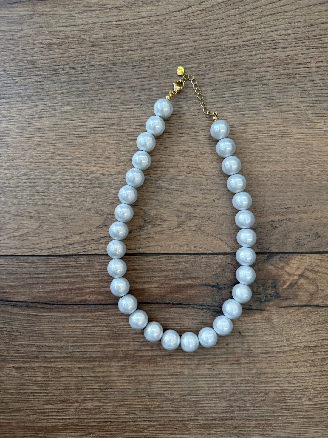 Collier perles grises réfléchissantes - Léone