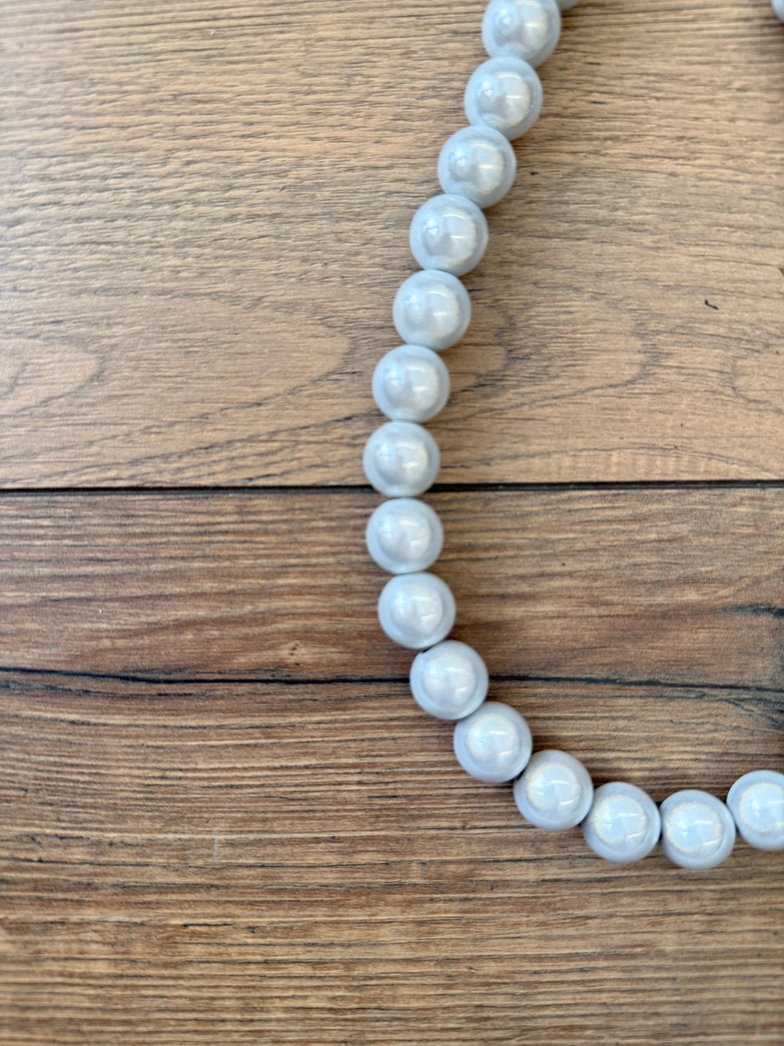 Collier perles grises réfléchissantes - Léone