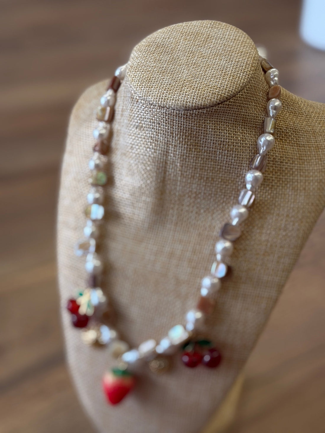 Collier vintage perles et fruits - Léone