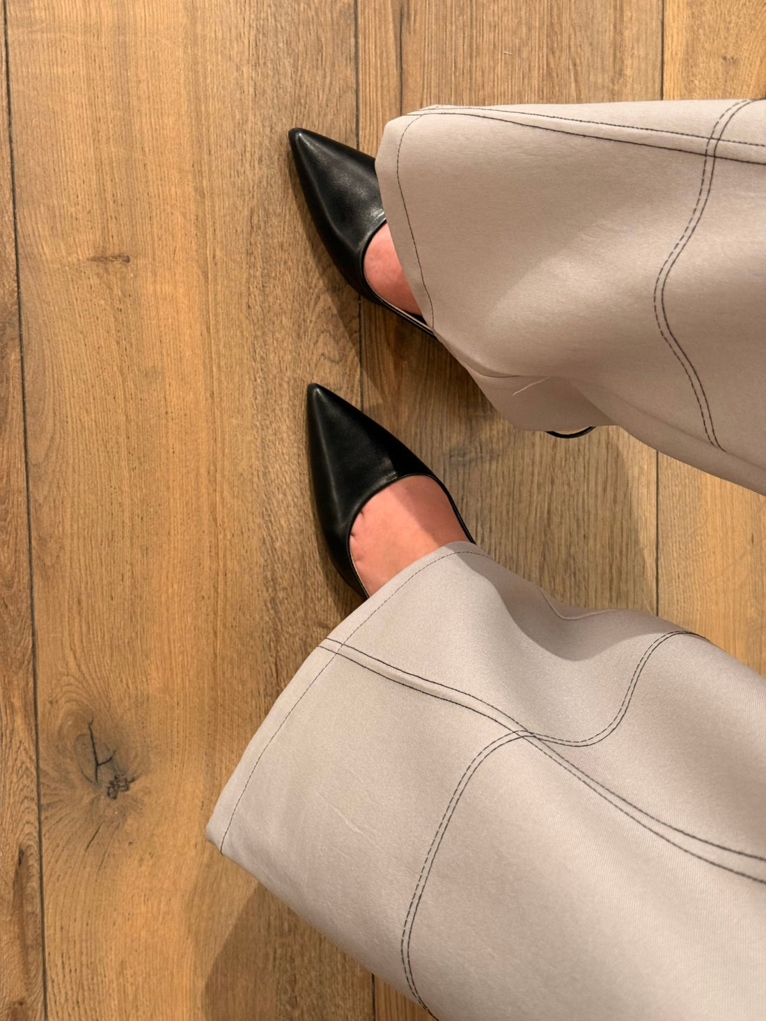 Escarpins noirs a bride - Léone