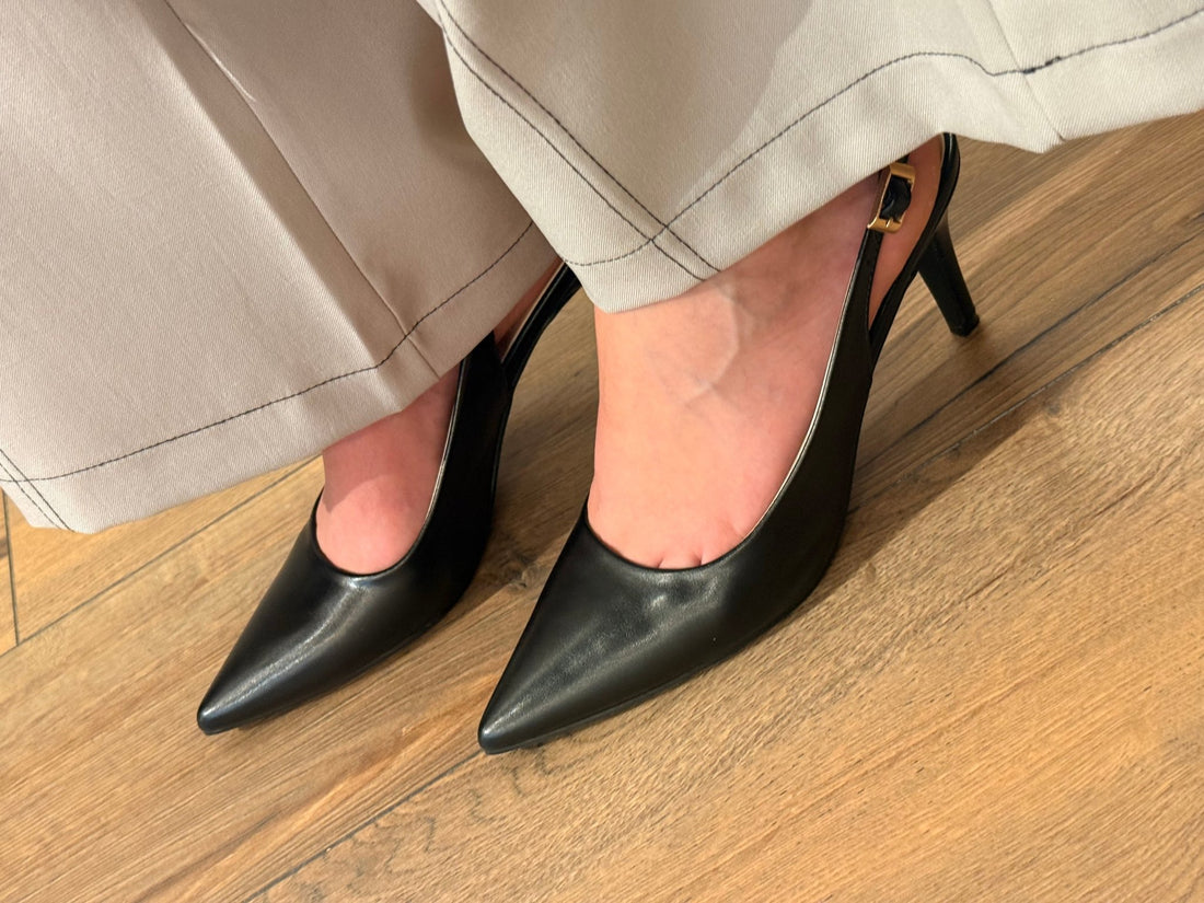 Escarpins noirs a bride - Léone