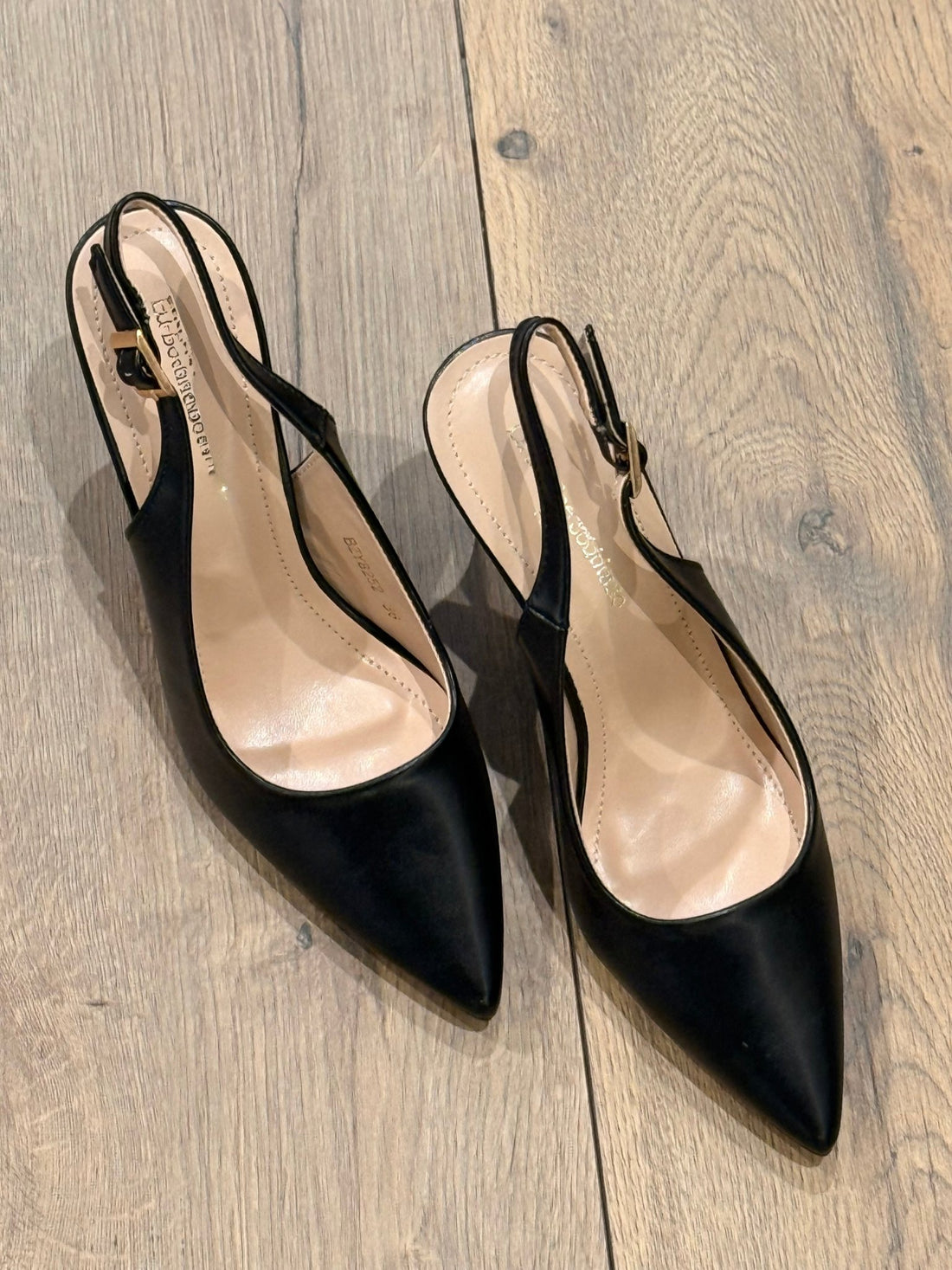 Escarpins noirs a bride - Léone