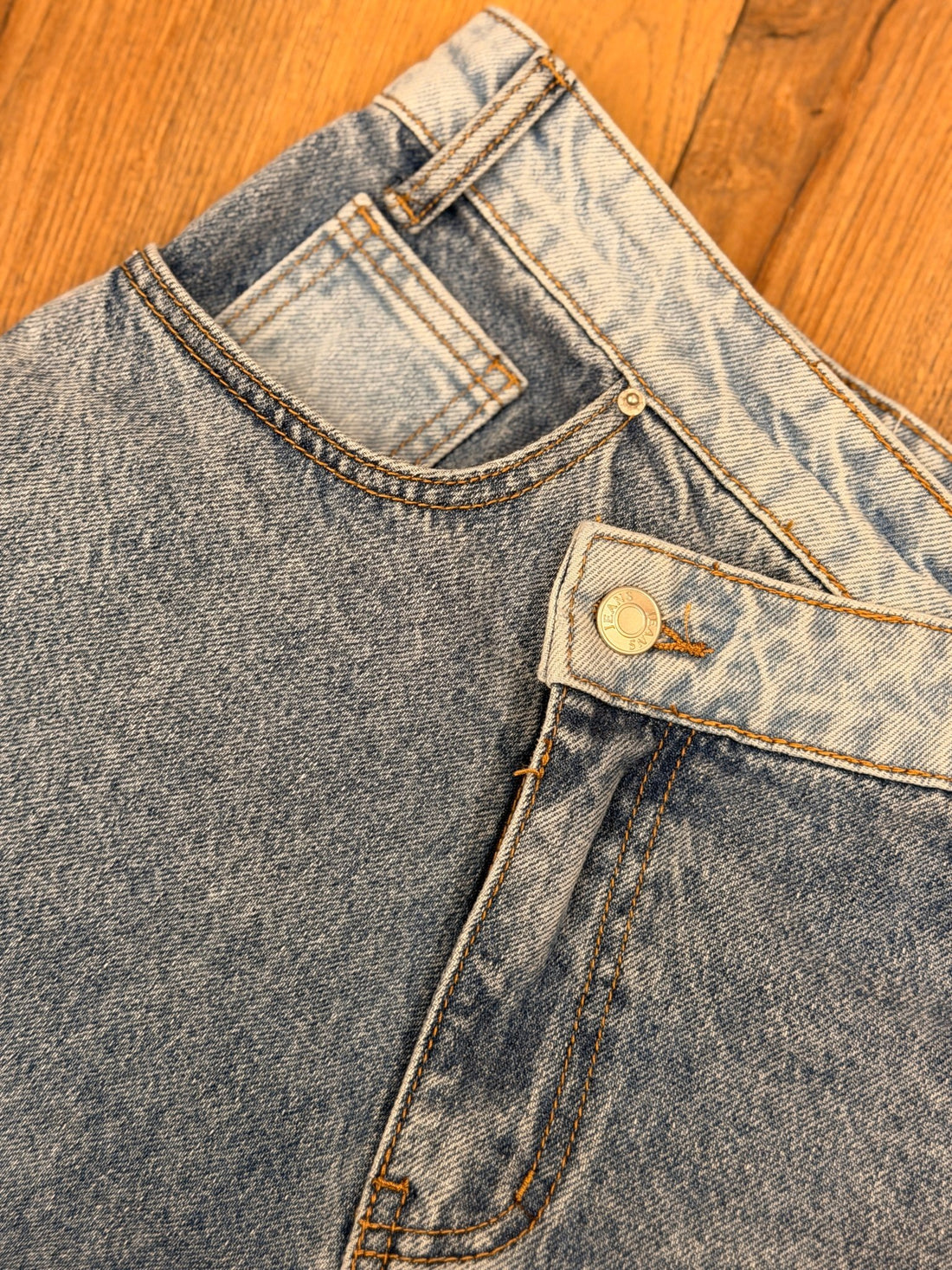 Jean Ilario - Léone