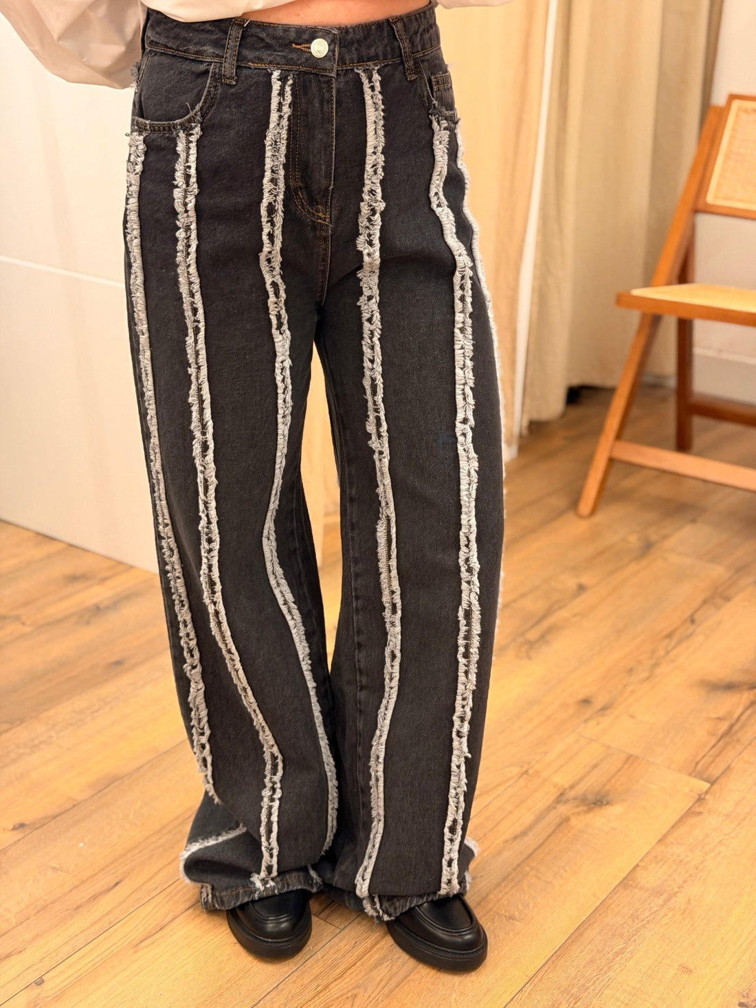 Jean noir avec rayures relief - Léone