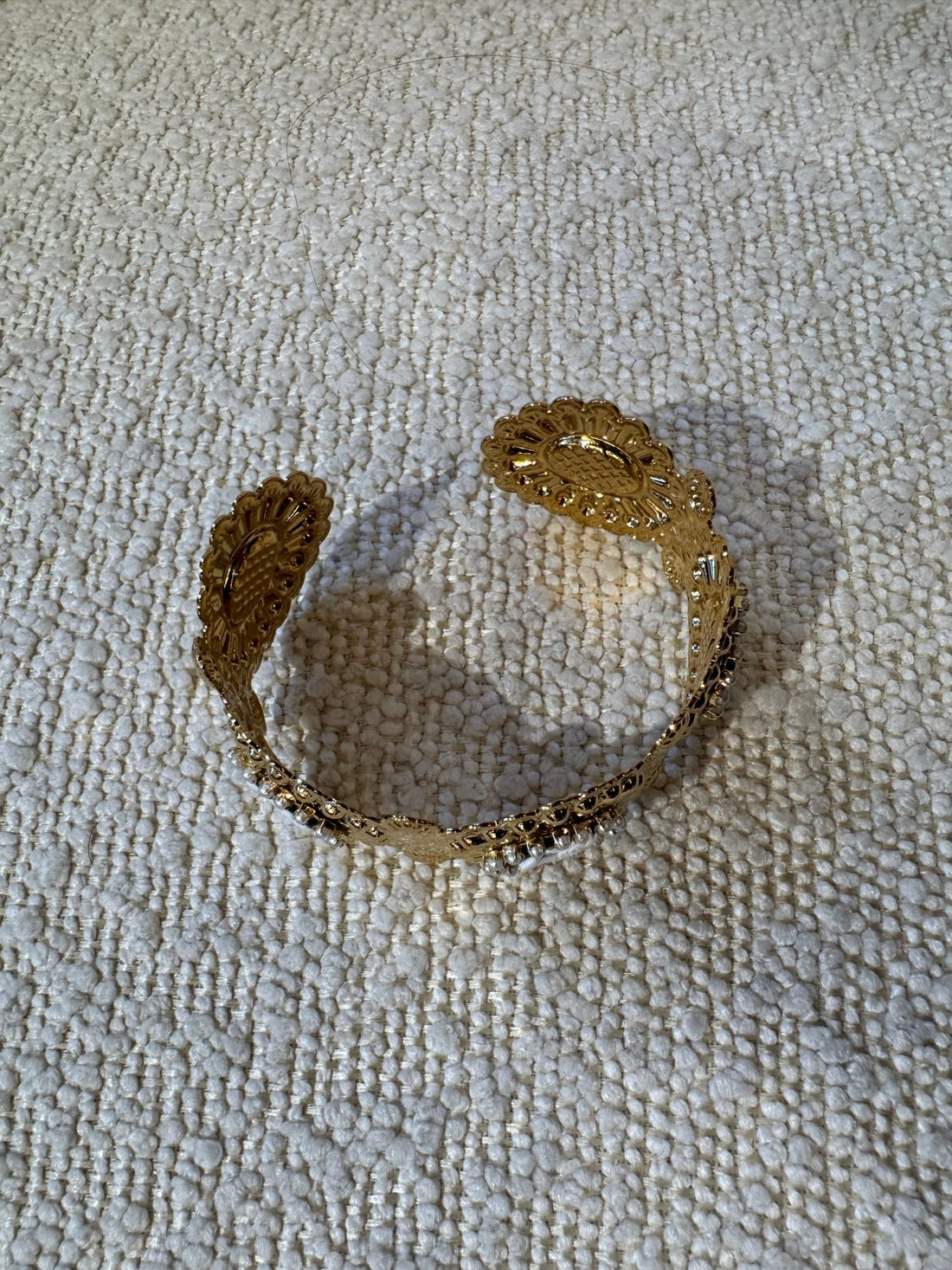 Jonc doré baroque figure noire - Léone