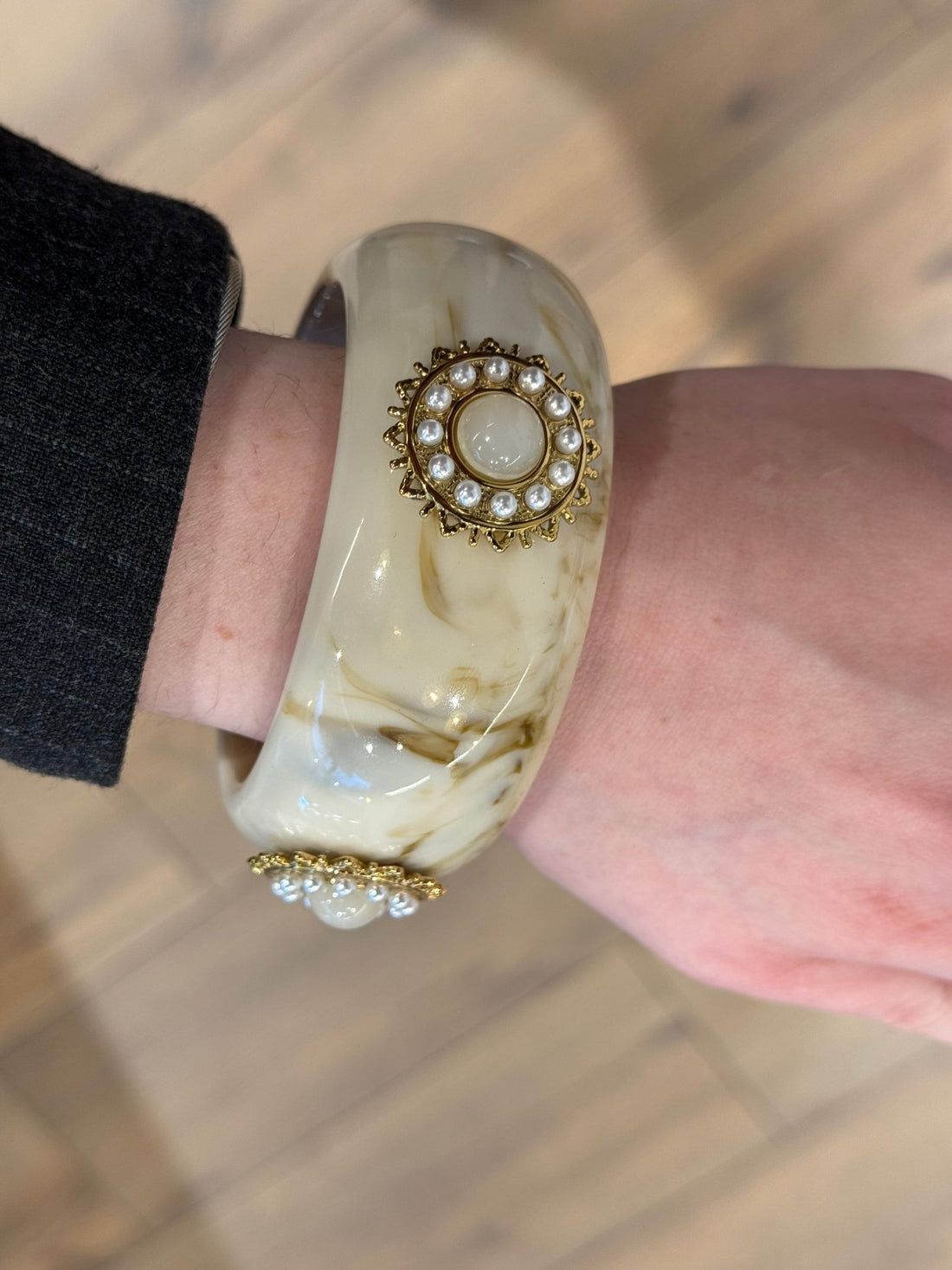 Jonc en résine écrue marbrée - Léone